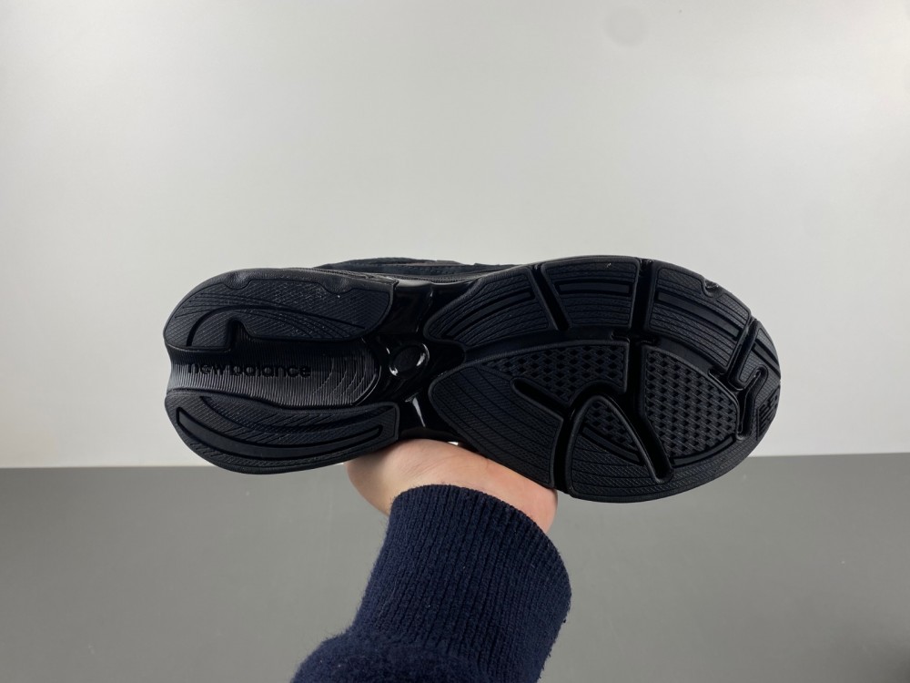 new balance NB M2010RN1