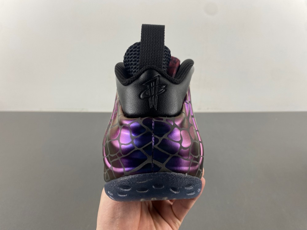 TEKKEN 8 x Nike Air Foamposite One “Kazuya Mishima”FQ9050-400