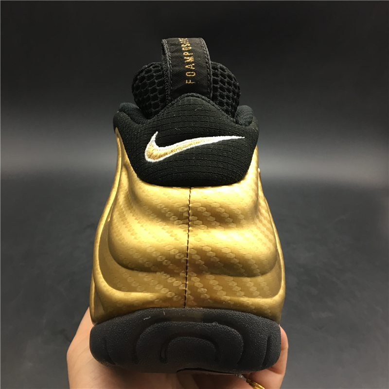 Nike Air Foamposite Pro “Metallic Gold”624041-701