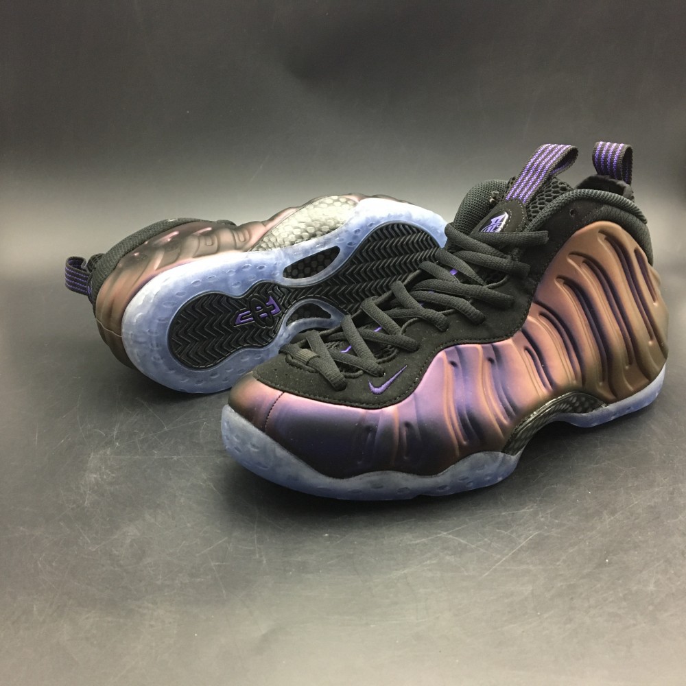 Nike Air Foamposite One “Hologram”314996-900