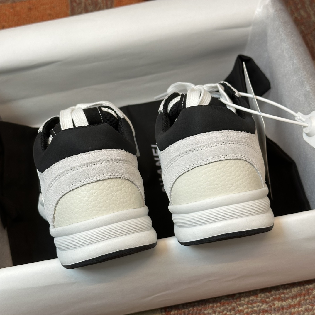 Chanel Trainer