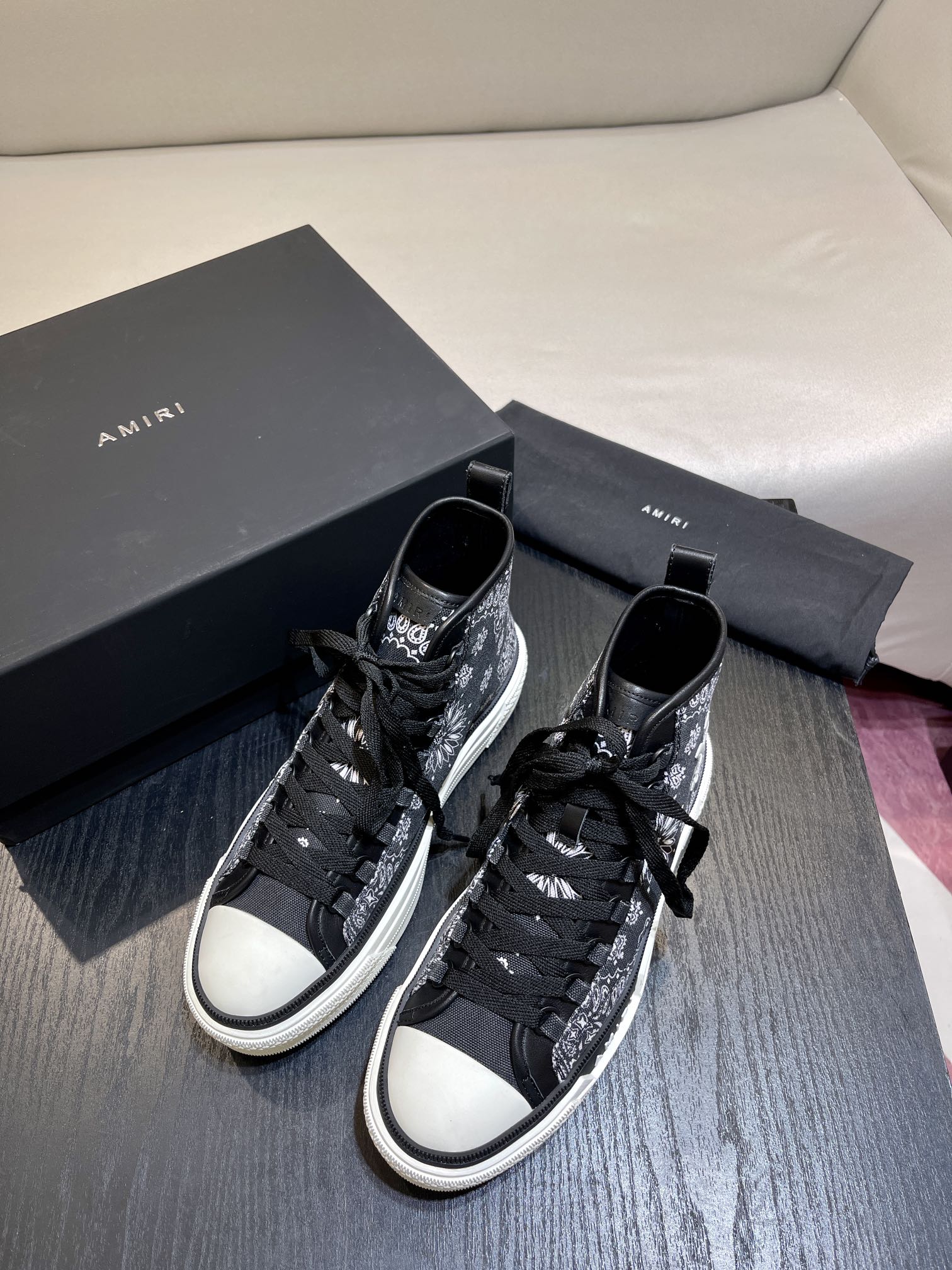 AMIRI SNEAKERS