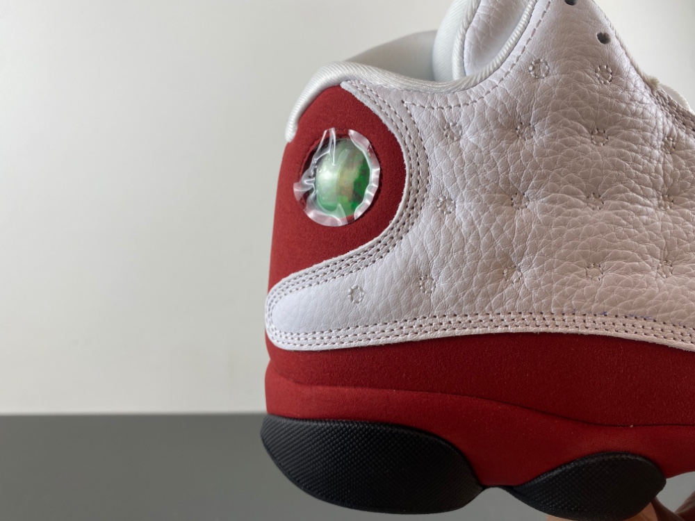 Nike Air Jordan 13 Retro“Chicago”