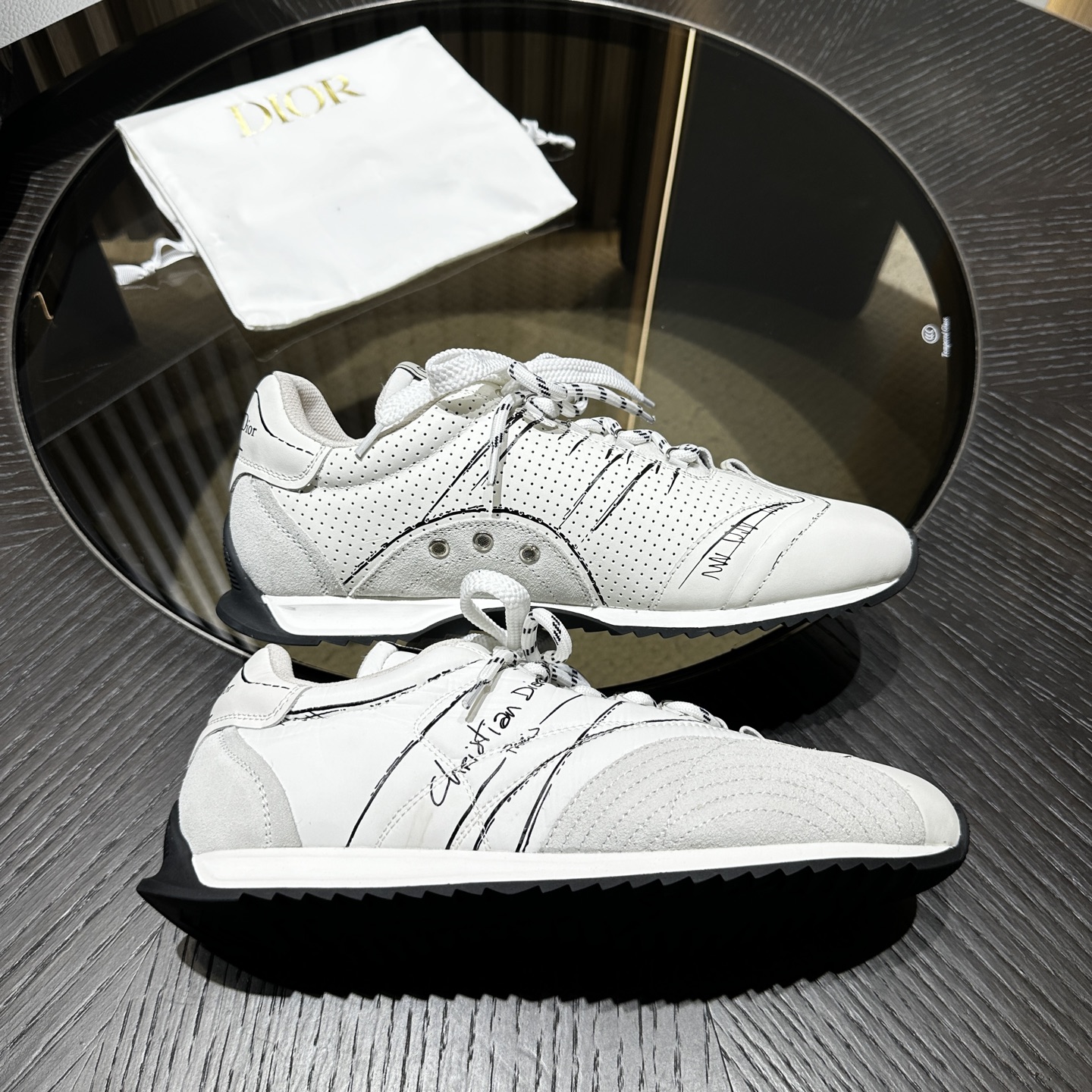 DIOR SNEAKER