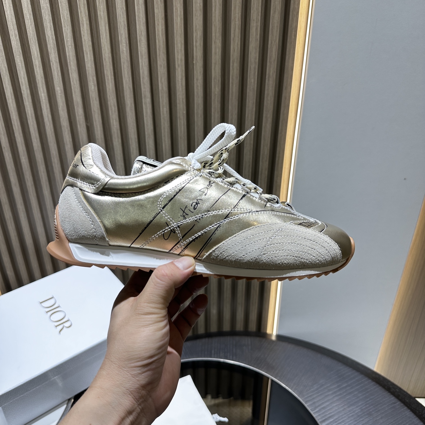 DIOR SNEAKER