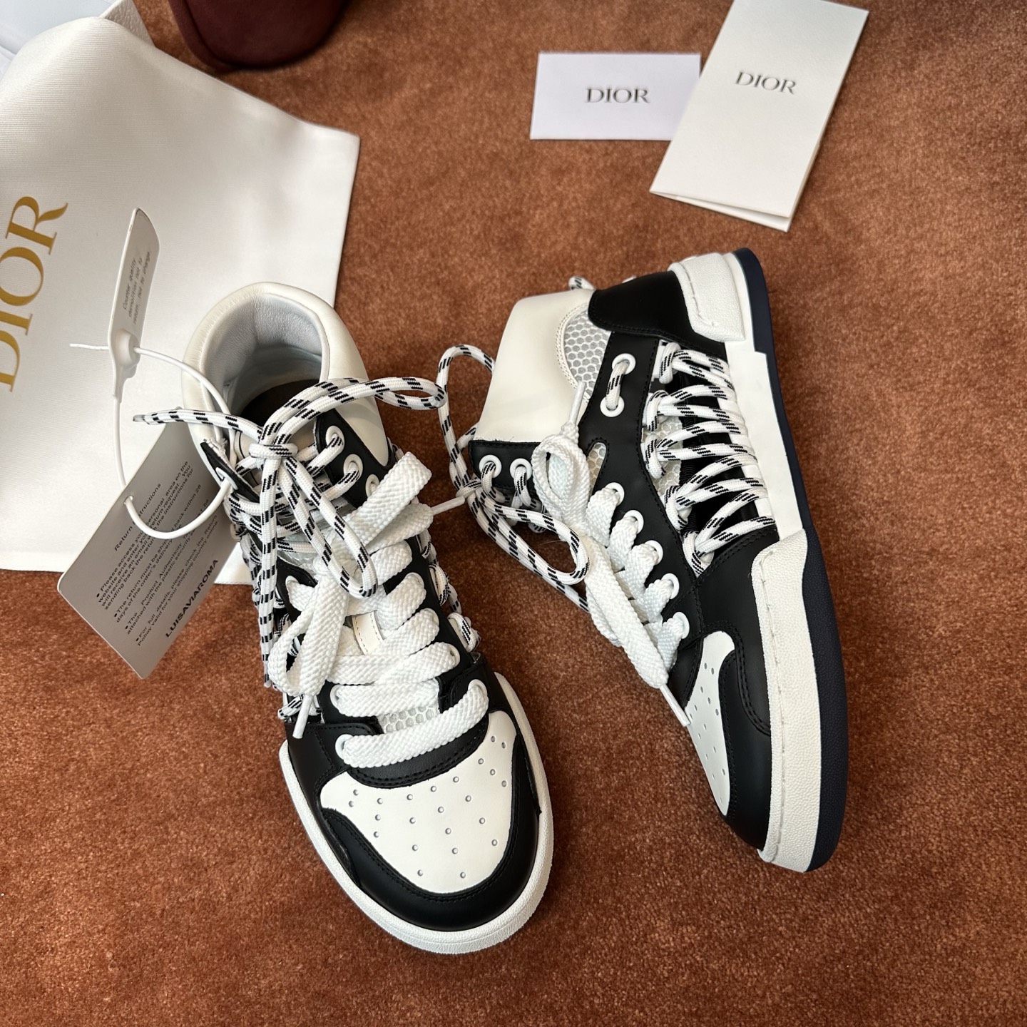 DIOR SNEAKER