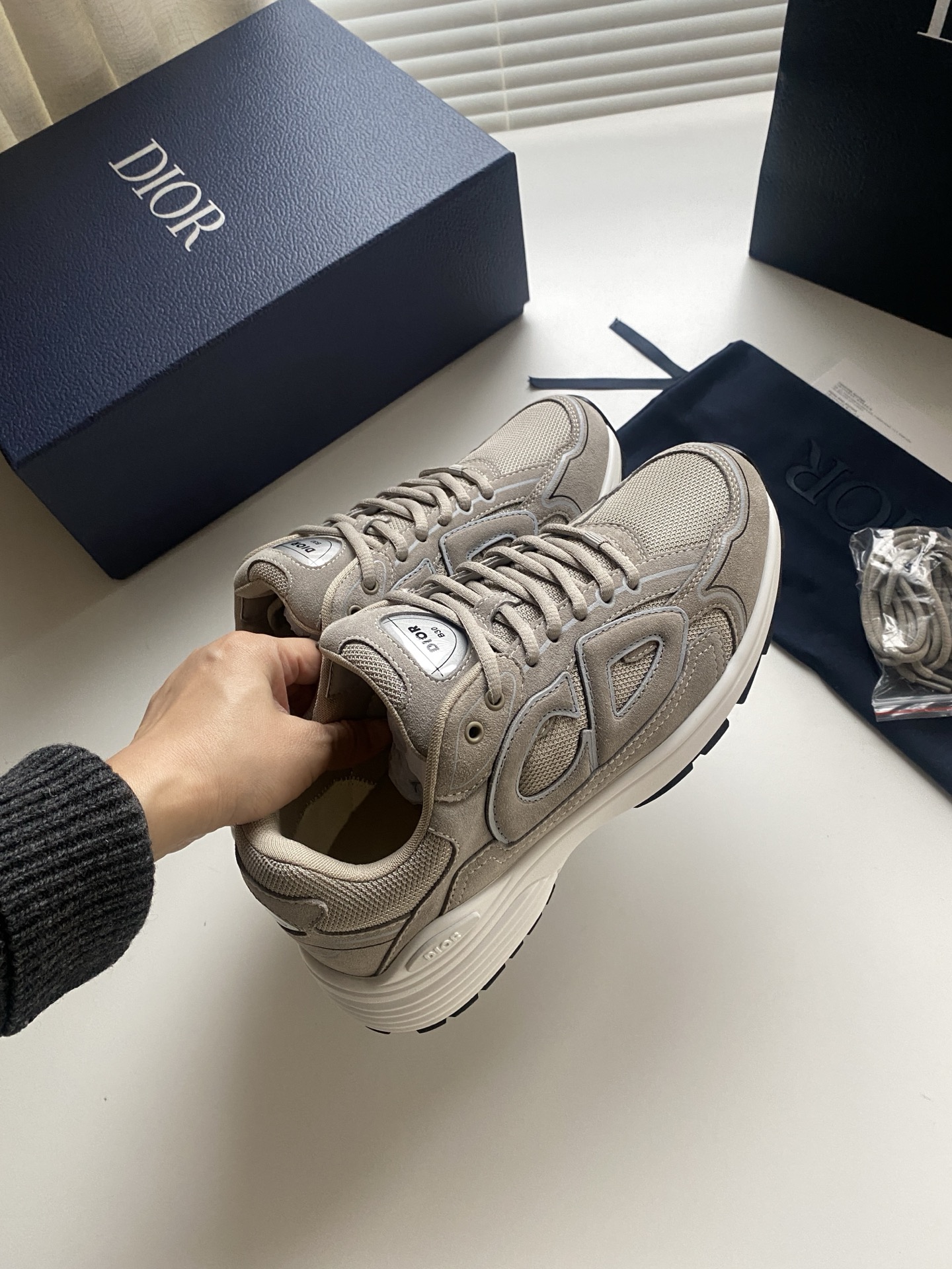 DIOR B30 SNEAKER