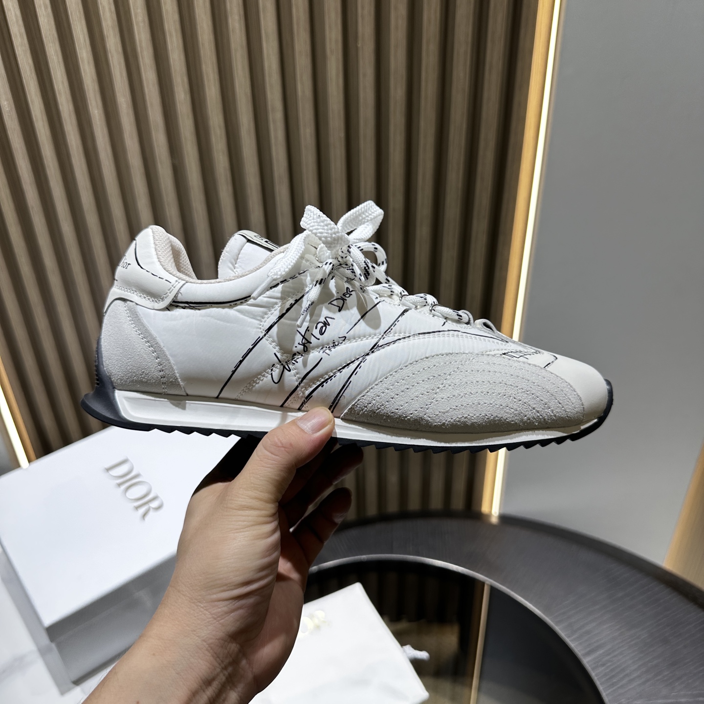 DIOR SNEAKER