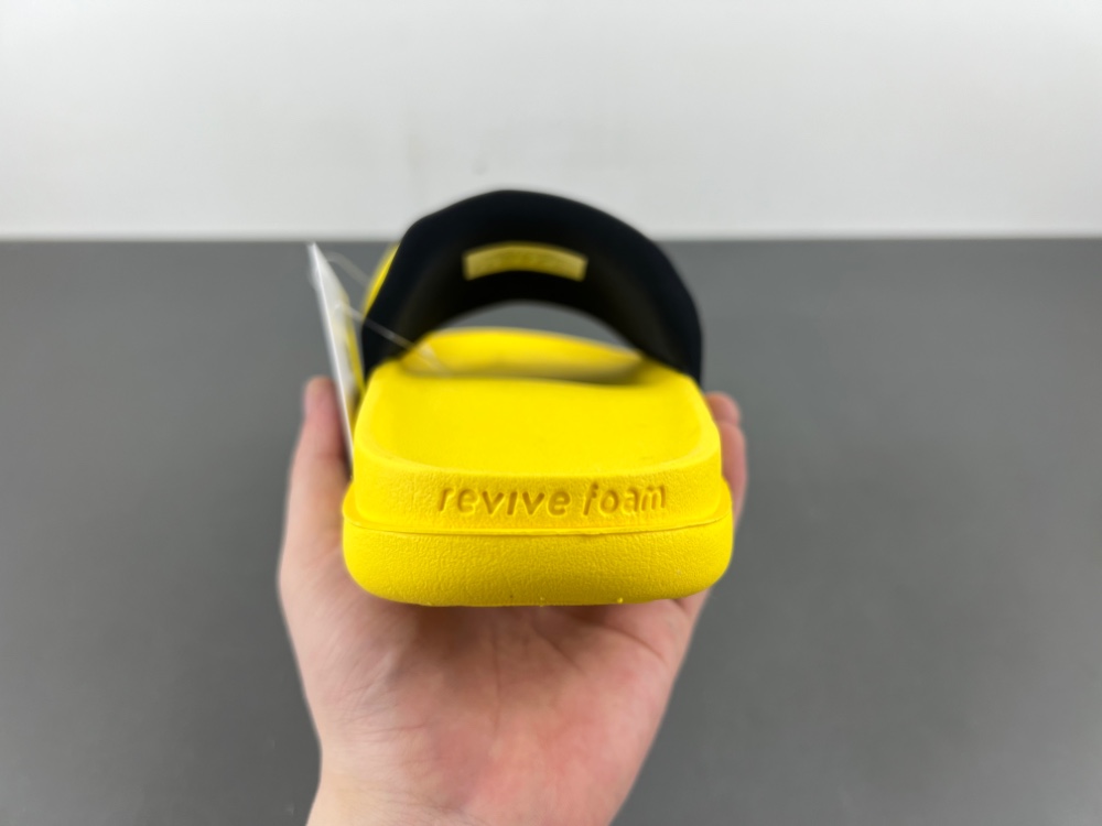 Nike Kobe Offcourt Slide IF2870-700