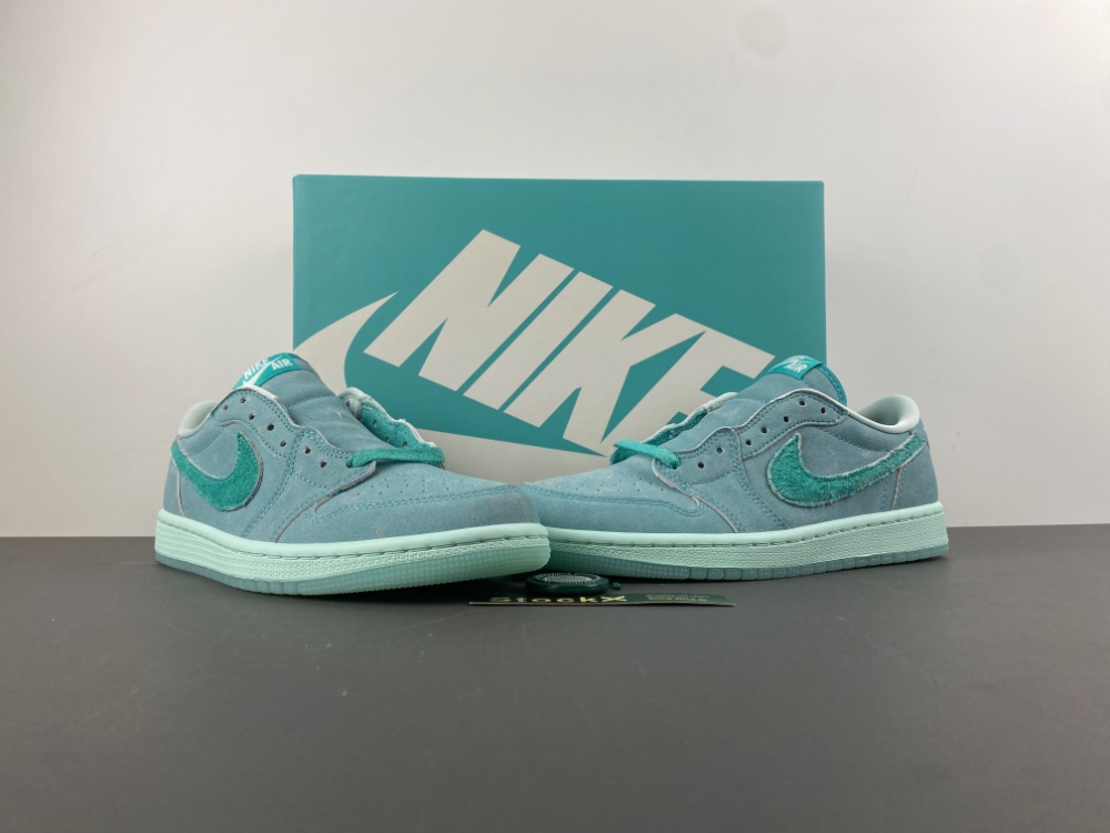 Air Jordan 1 Low OG “Washed Teal" WMNS HQ8111-300