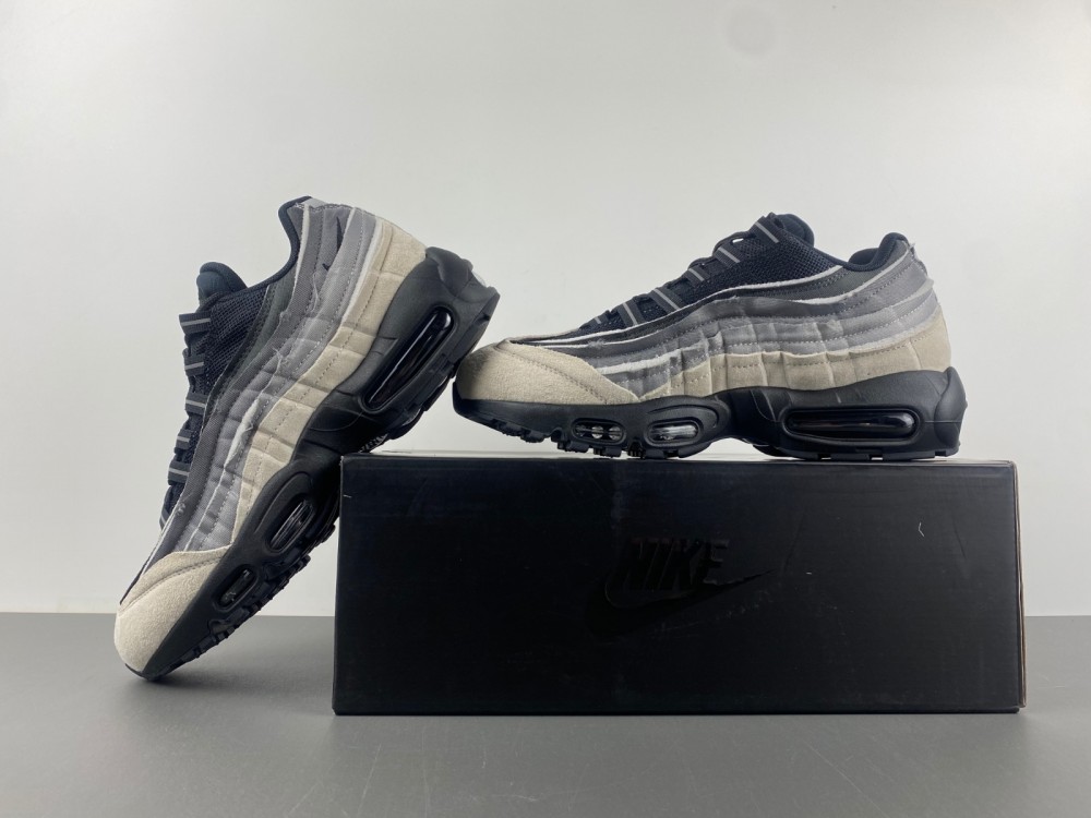 Comme des Garçons x Air Max 95 