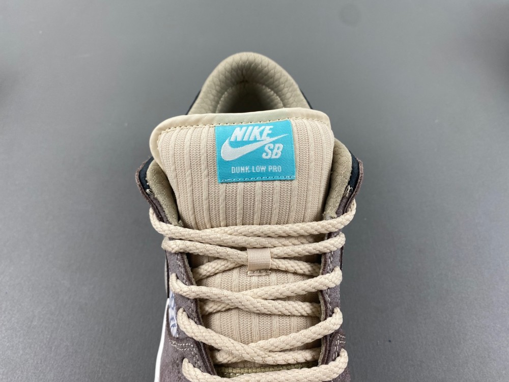 Nike SB Dunk Low “Big Money Savings FZ3129-200