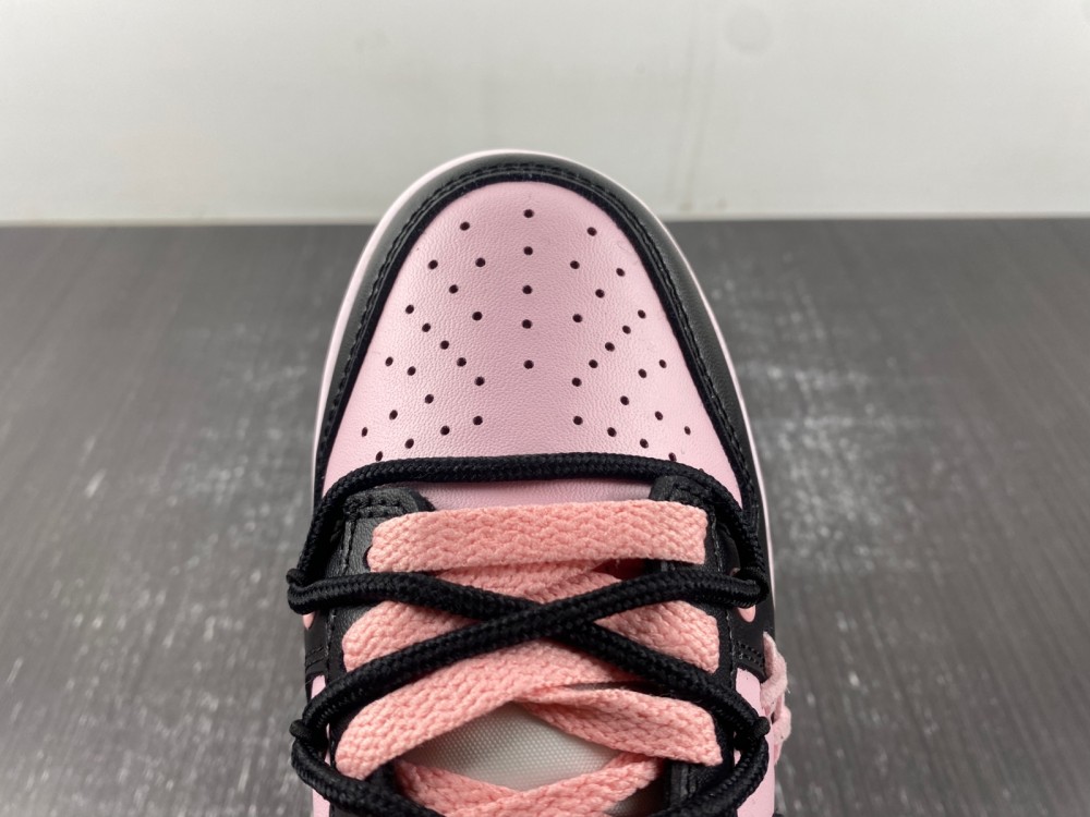 Nike SB Dunk Low CW1590-100