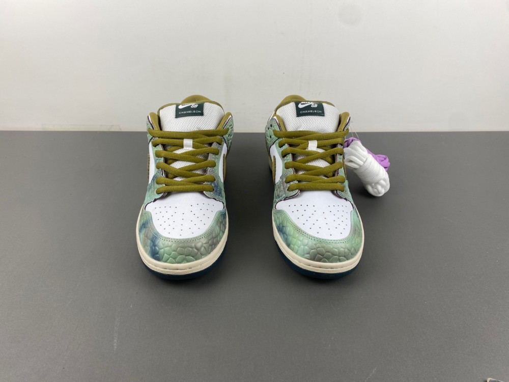 Alexis Sablone x Dunk Low SB