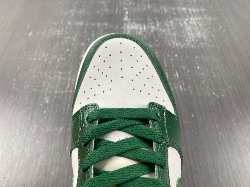 Nike Dunk Low LX “Gorge Green” DV0834-102