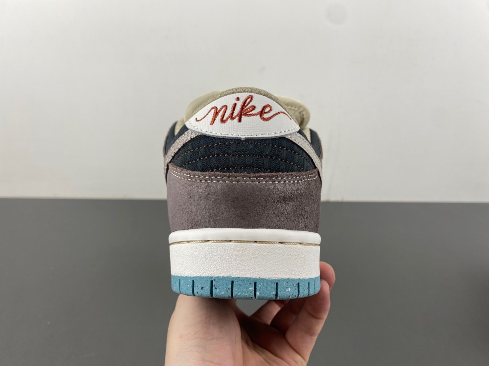 Nike SB Dunk Low “Big Money Savings FZ3129-200