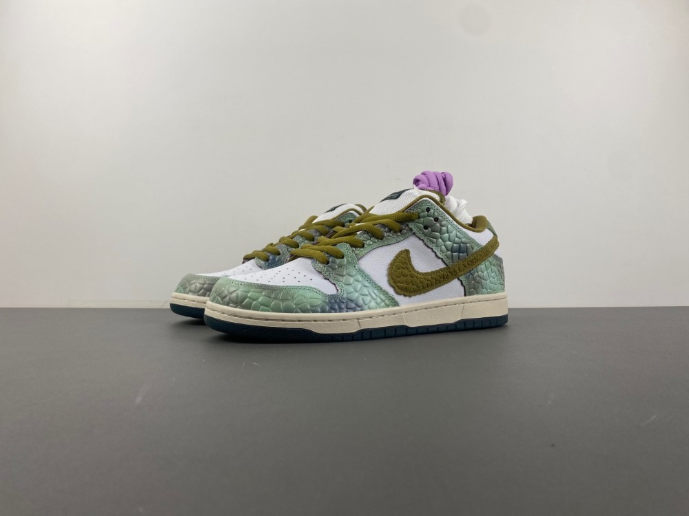 Alexis Sablone x Dunk Low SB 'Chameleon' HJ3386-300