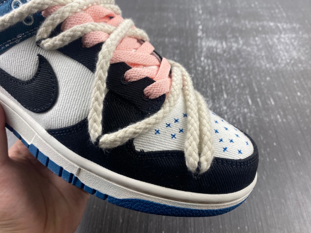 Nike Dunk Low DV0834-101