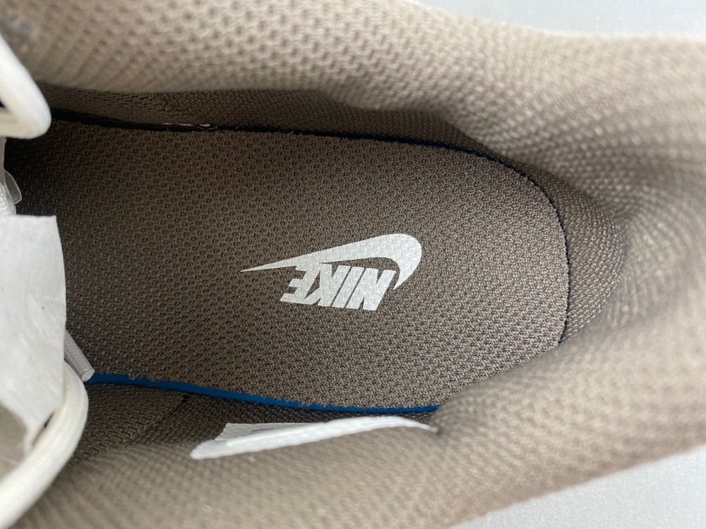 Nike Zoom Field HQ3061-102