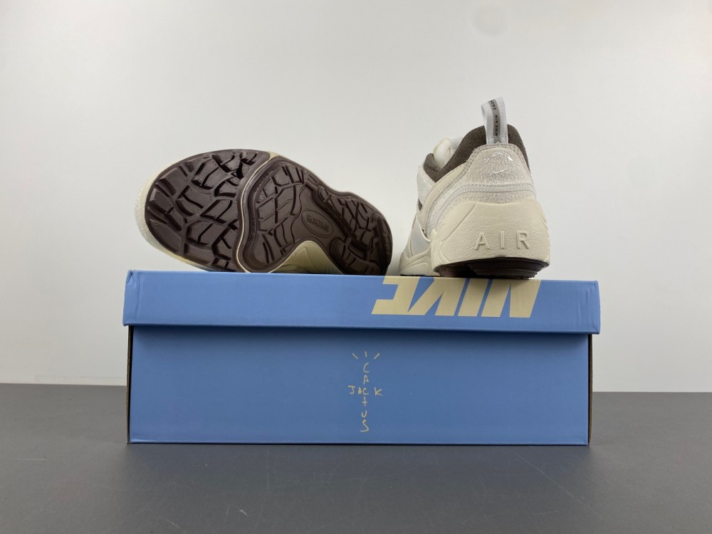 Nike Zoom Field HQ3061-102