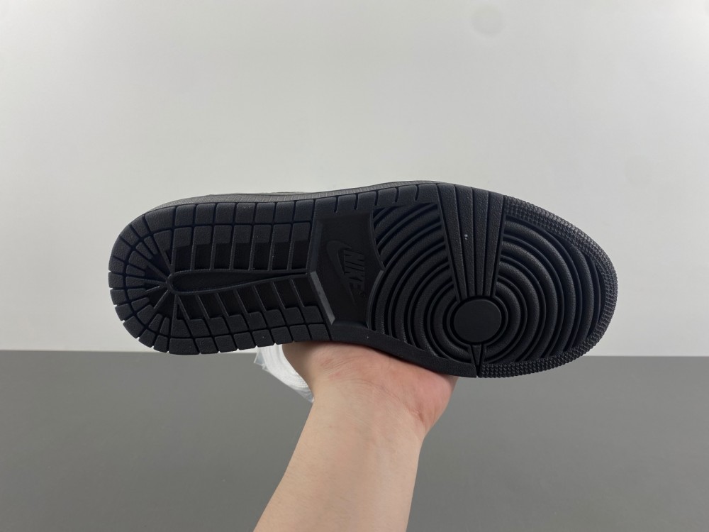 Travis Scott x Air Jordan 1 DM7866--282