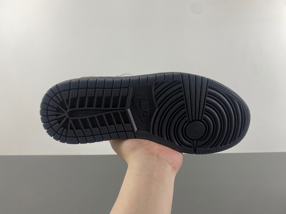 Travis Scott x Air Jordan 1 Low DM7866-202