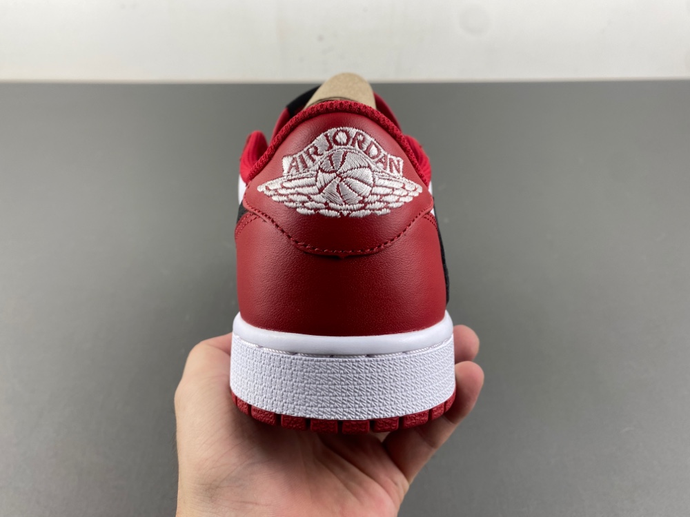 Travis Scott x Air Jordan 1 Low DM7866-101