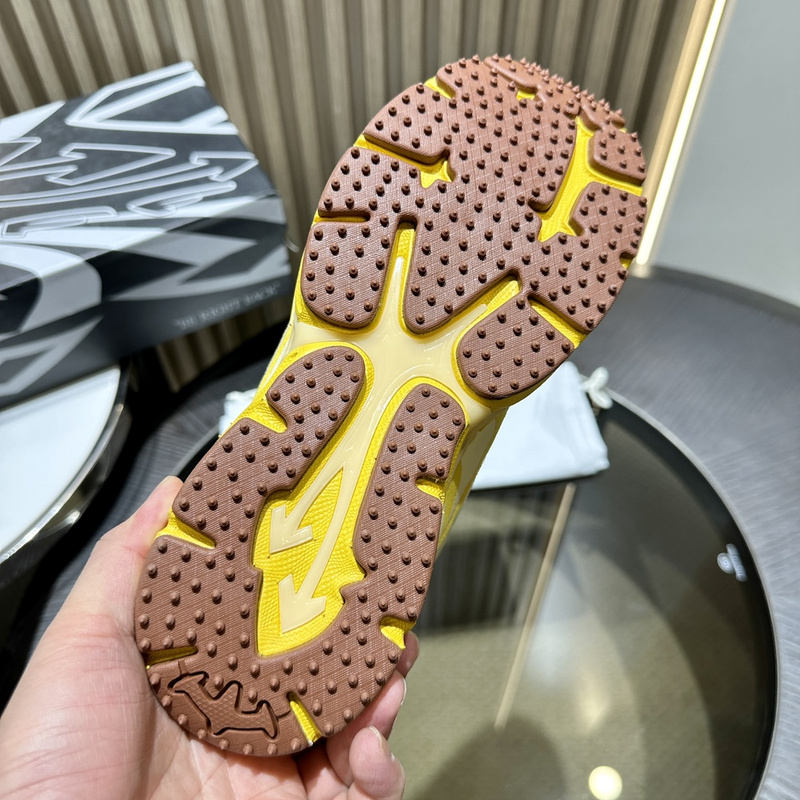 OFF-WHITE BE RIGHT BACK