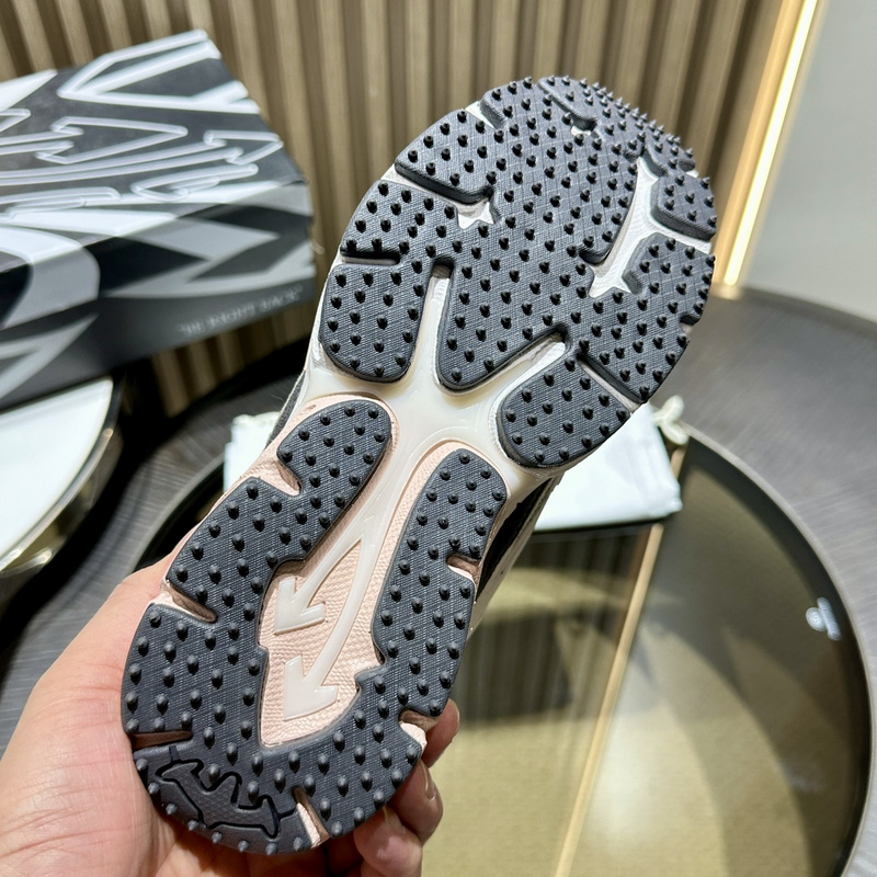 OFF-WHITE BE RIGHT BACK