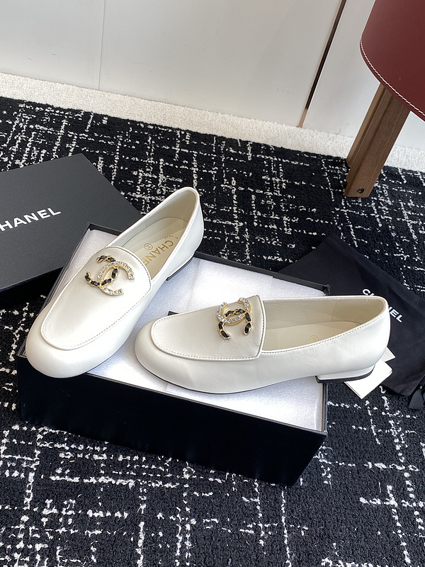 Chanel Leather CC Logo Loafers