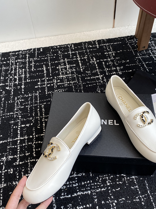 Chanel Leather CC Logo Loafers