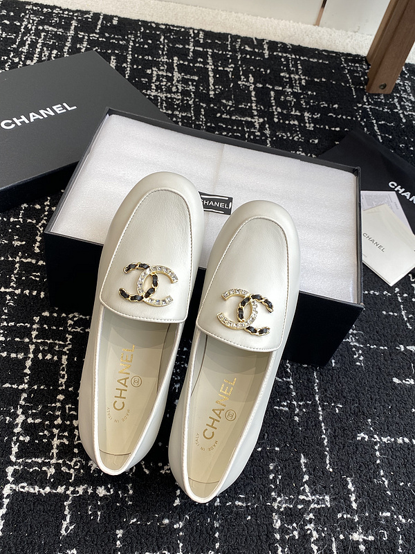 Chanel Leather CC Logo Loafers