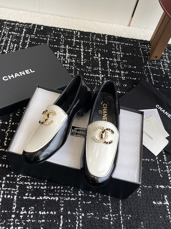 Chanel Leather CC Logo Loafers