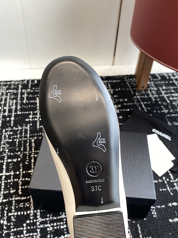 Chanel Leather CC Logo Loafers