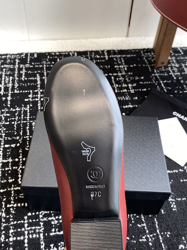 Chanel Leather CC Logo Loafers