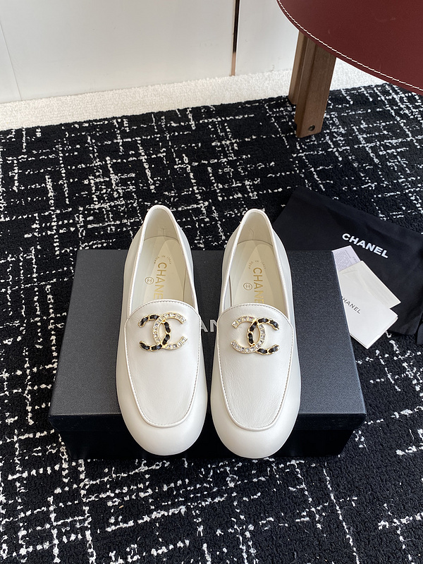 Chanel Leather CC Logo Loafers