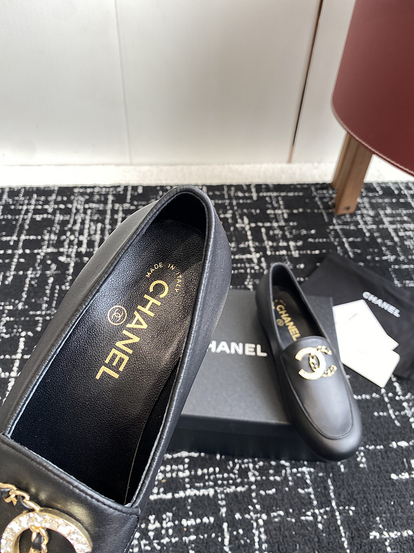 Chanel Leather CC Logo Loafers