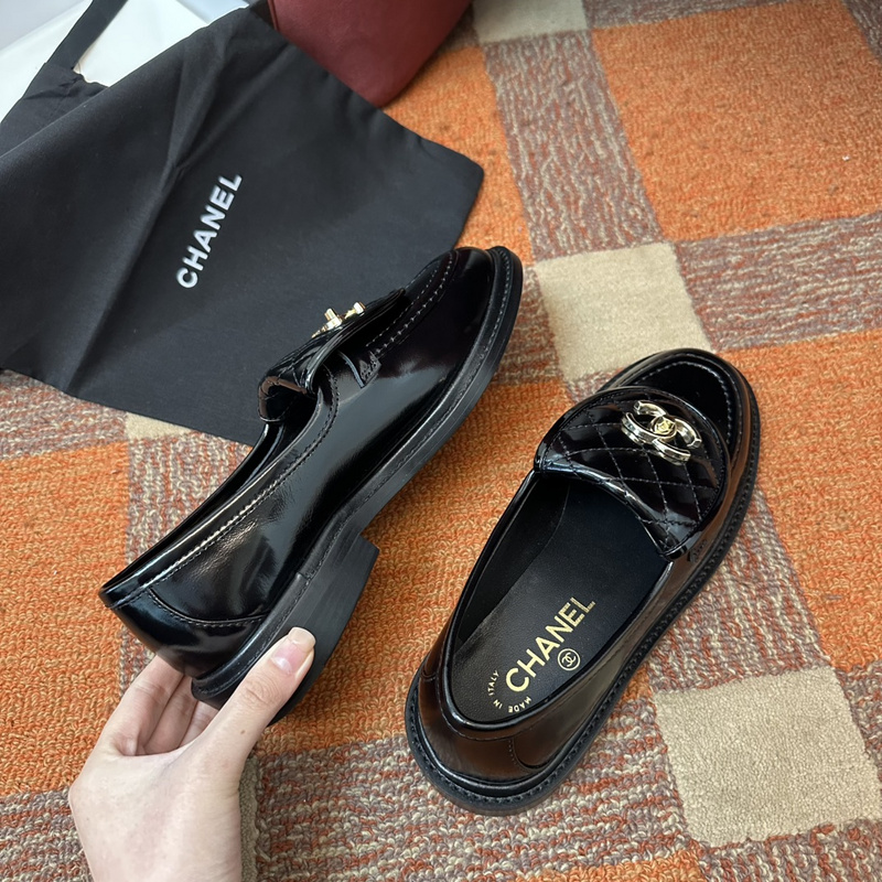 Chanel Leather CC Logo Loafers