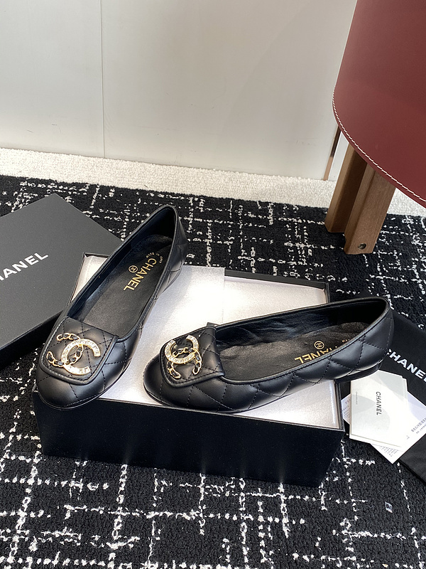 Chanel Leather CC Logo Loafers