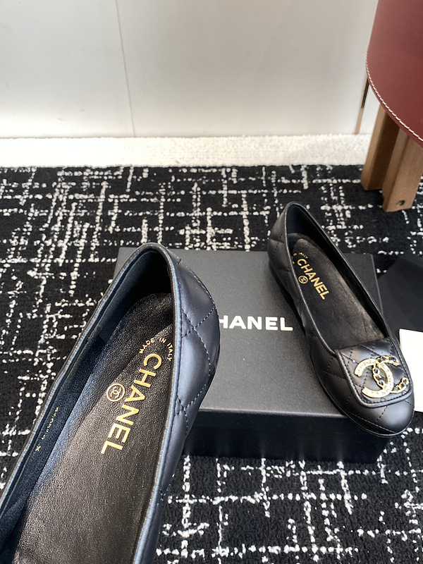 Chanel Leather CC Logo Loafers
