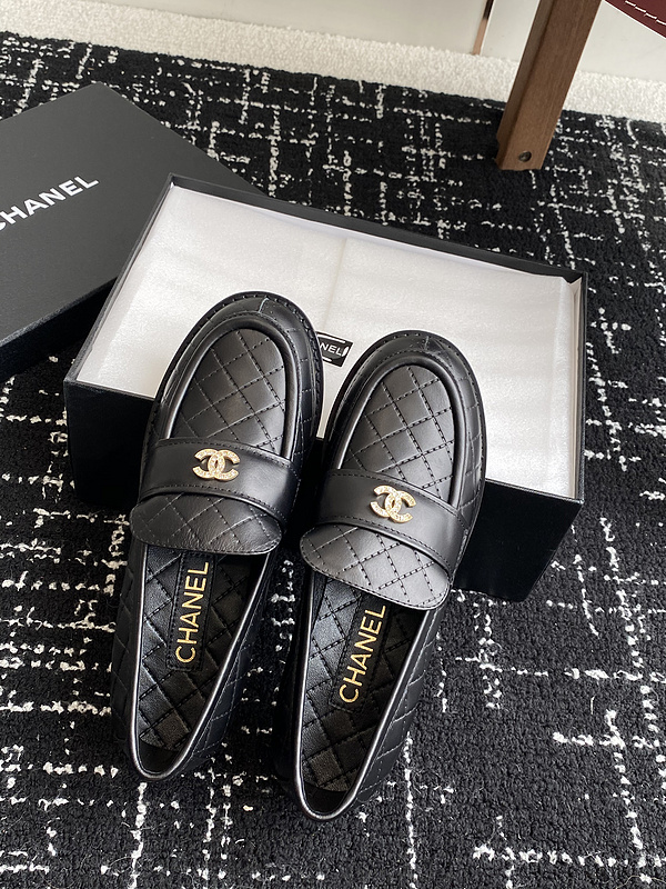 Chanel Leather CC Logo Loafers