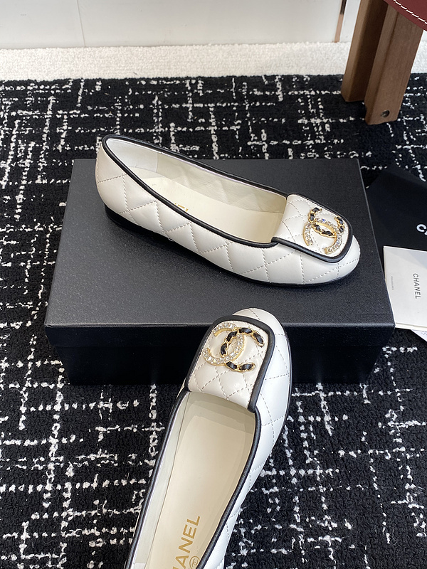 Chanel Leather CC Logo Loafers