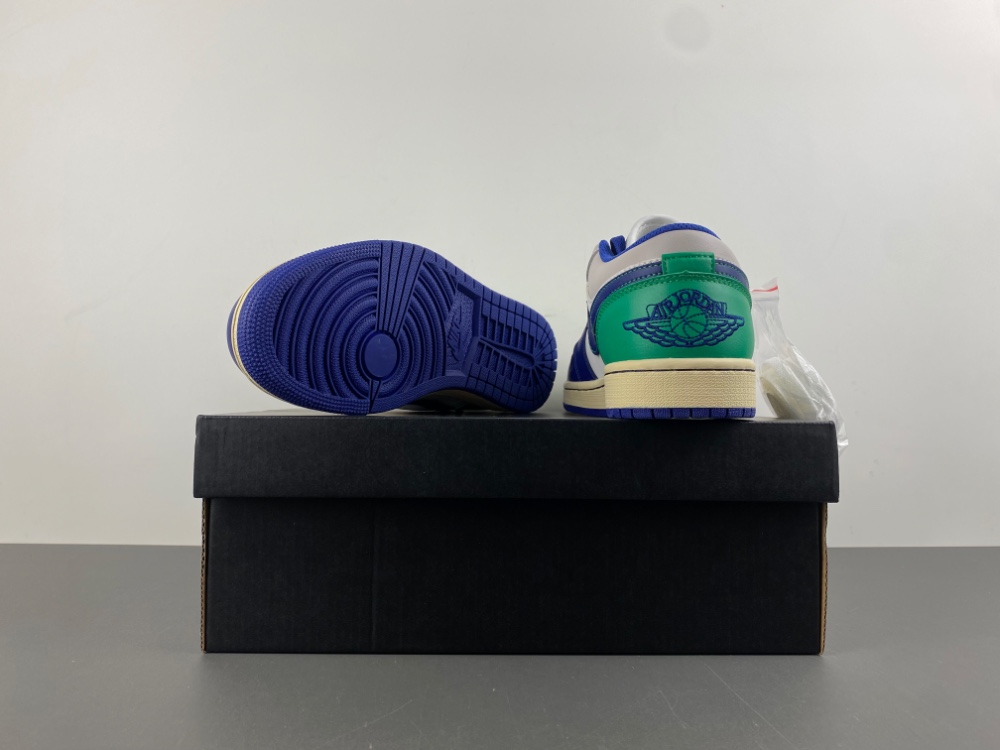 AIR JORDA 1 LOW 553558-147