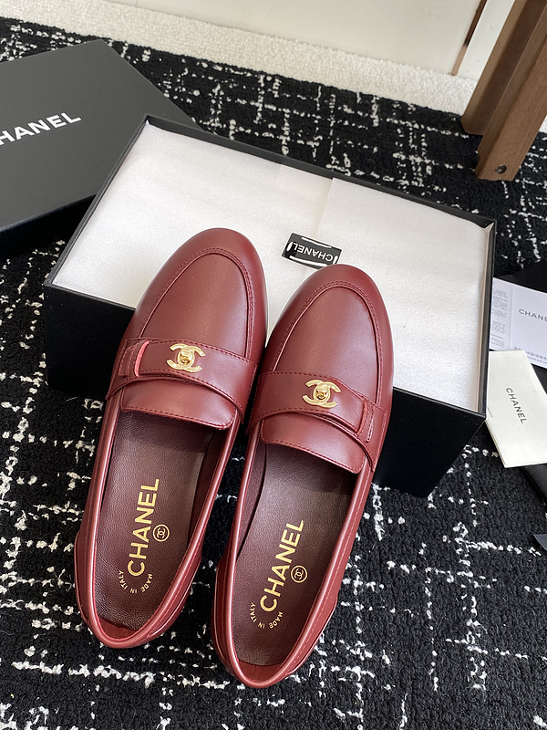 Chanel Leather CC Logo Loafers