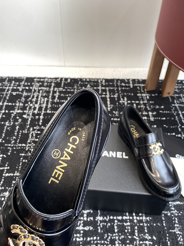 Chanel Leather CC Logo Loafers