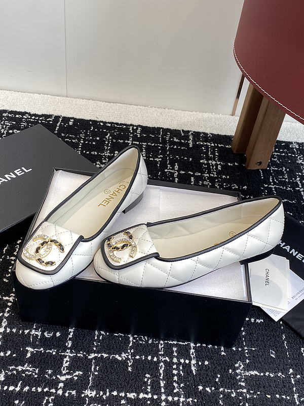 Chanel Leather CC Logo Loafers