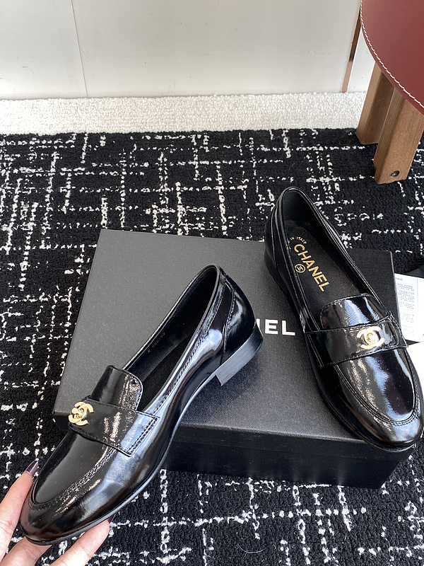 Chanel Leather CC Logo Loafers
