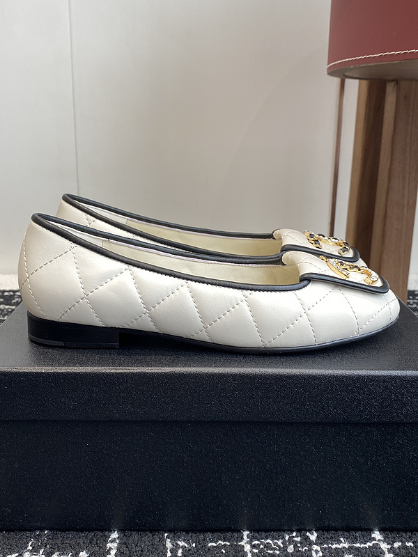 Chanel Leather CC Logo Loafers