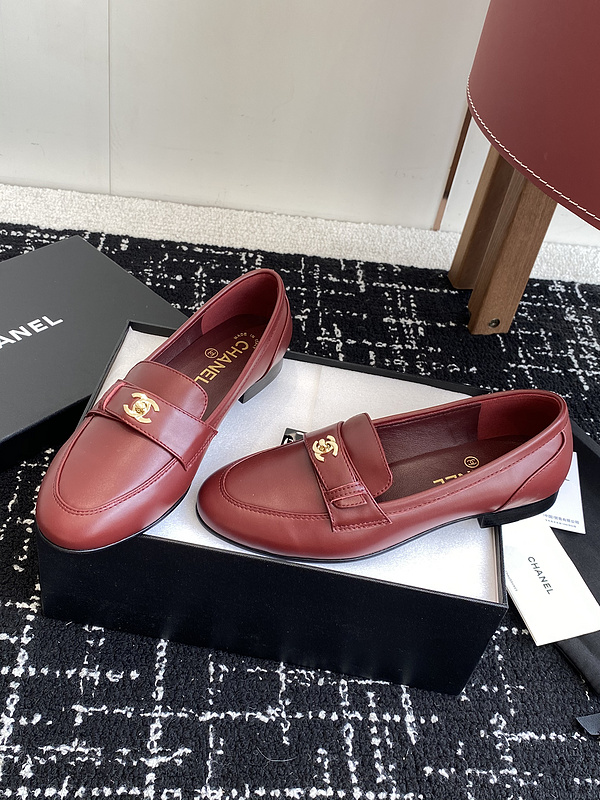 Chanel Leather CC Logo Loafers