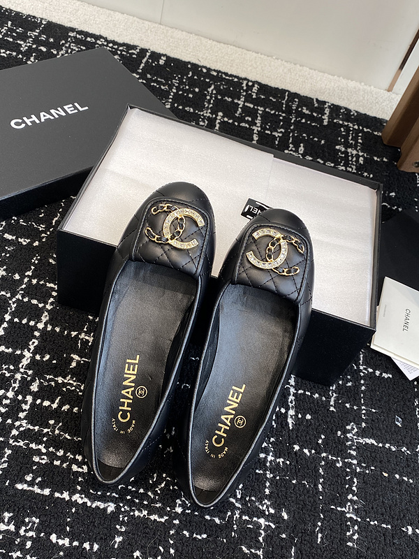 Chanel Leather CC Logo Loafers